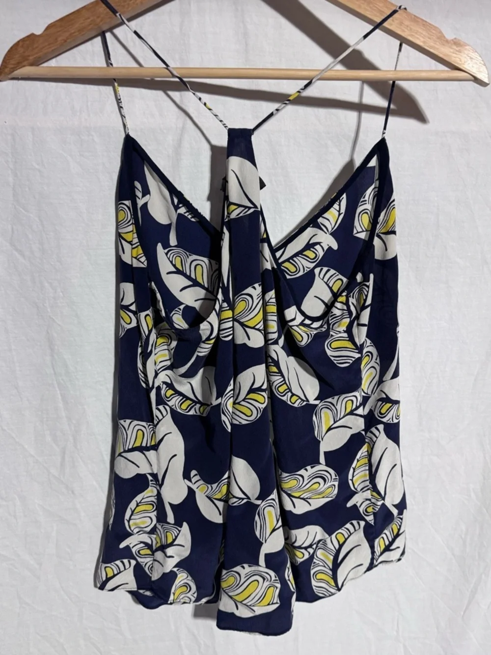 J. Crew Leaf print Silk cami style top Size 6 - Picture 5 of 5